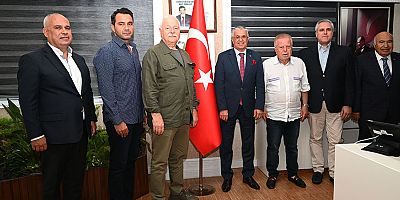 Eski Merkez Valisi Hasan Özdemir’den Başkan Topaloğlu’na ziyaret 