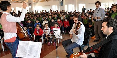 Evren: İlkokullarda müzik öğretmeni yok, müzik dersi yapılmıyor