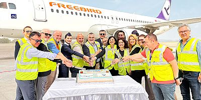 Freebird Airlines Kuruluş Yıldönümünü Antalya Havalimanında Kutladı!